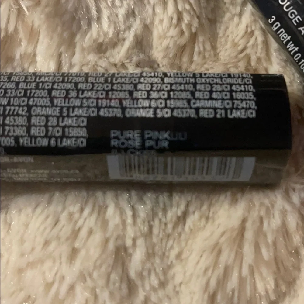 Avon 2 Perfectly Matte New Lipsticks
